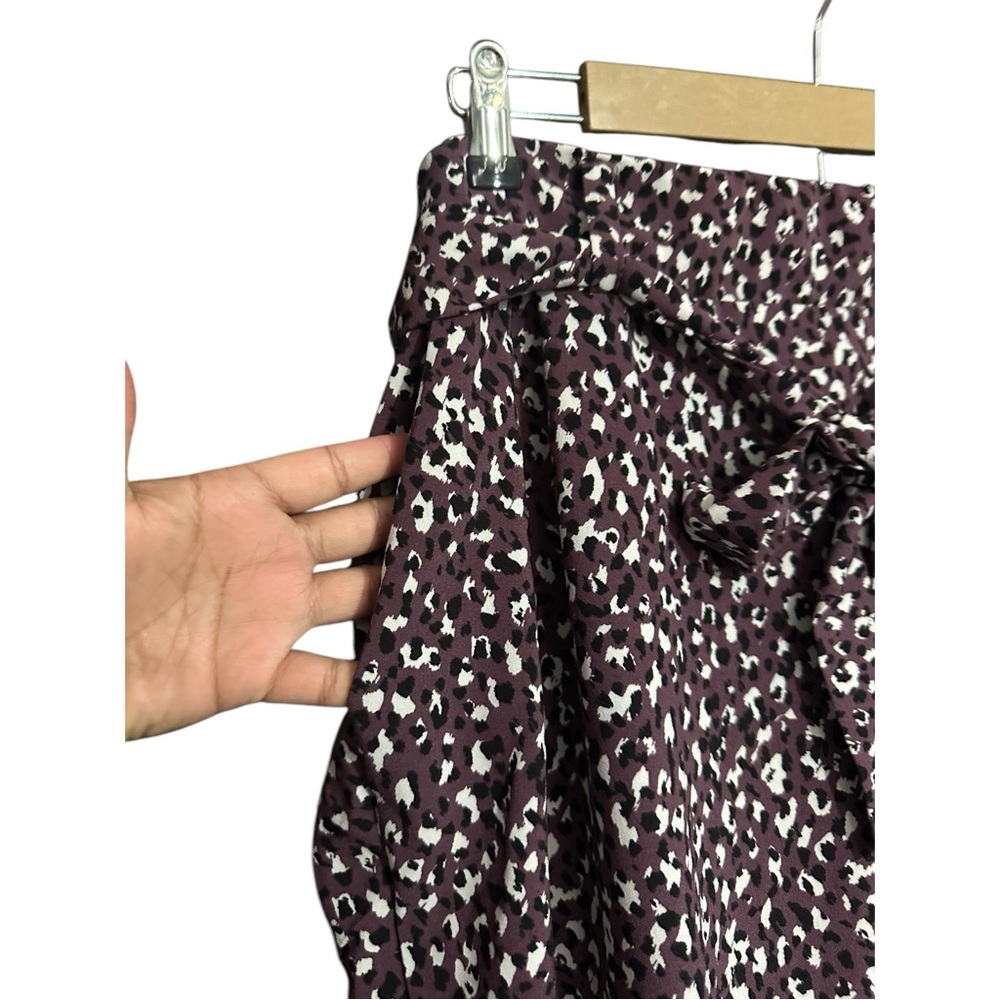 Torrid Pull On Taper Stretch Crepe High Rise Tie Front Pants Leopard Purple 2X - Picture 3 of 6